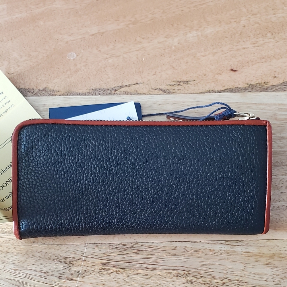 New Dooney & Bourke Pebble Leather Long Slim Zip Wallet Black - Picture 8 of 8